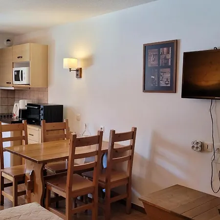 Crocus Cybele Appartement *